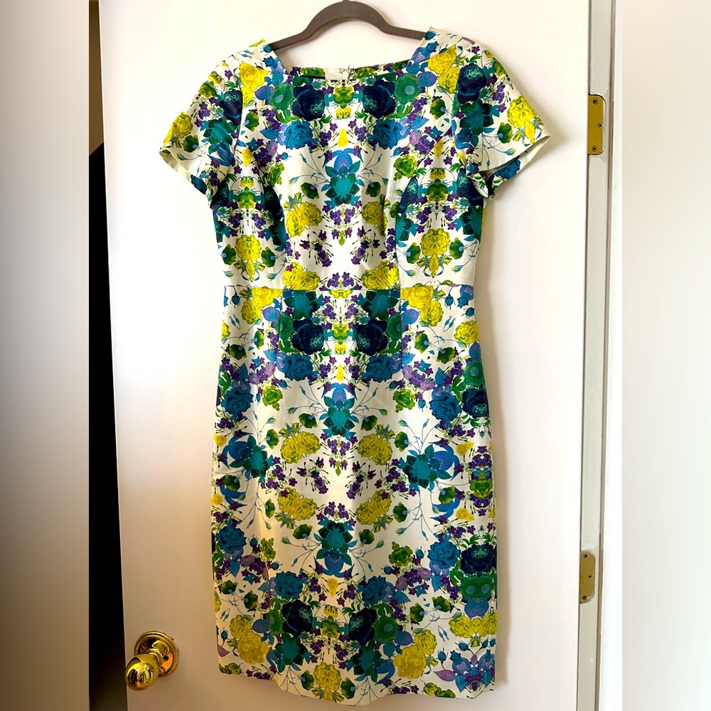 Talbots floral cap sleeved sheath dress. Size 4